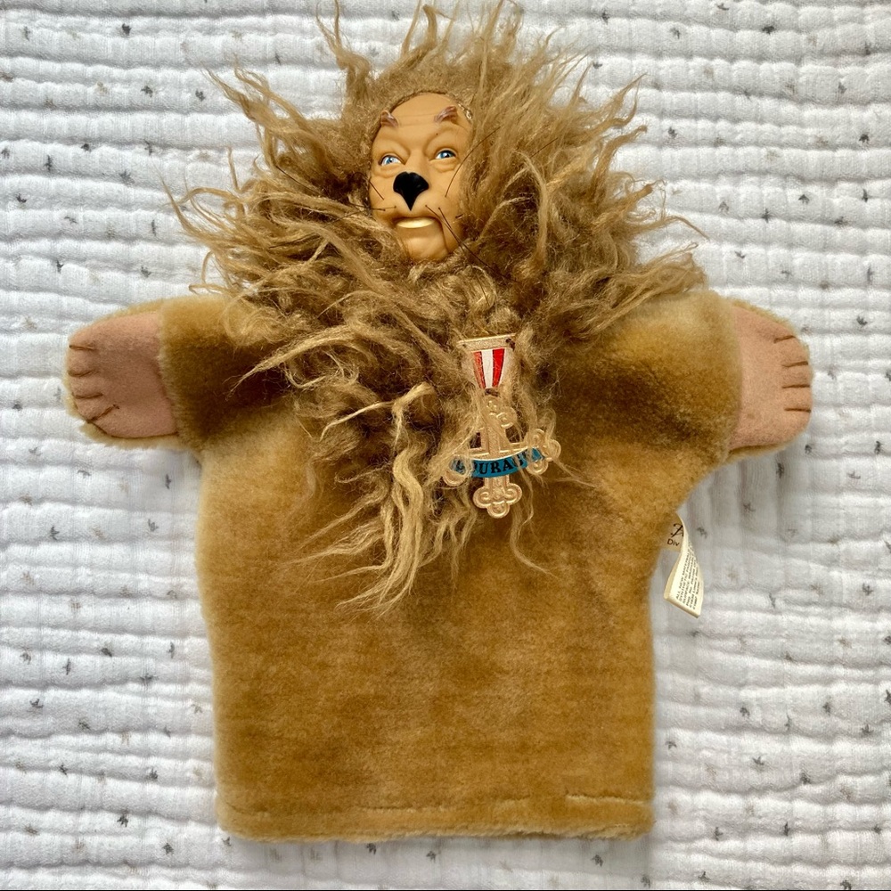Vintage Wizard of Oz Cowardly Lion Hand-Puppet